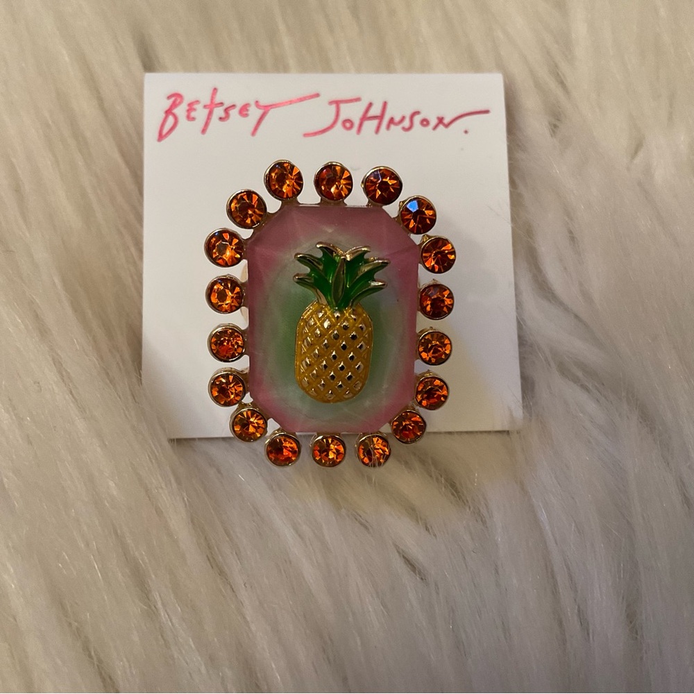 Betsey Johnson Pineapple Stretch Band Cocktail Ring - New on Card - Picture 3 of 6